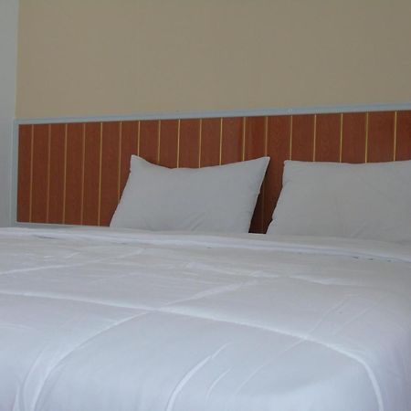 Hotel Permata Zamrud Cirebon Ruang foto