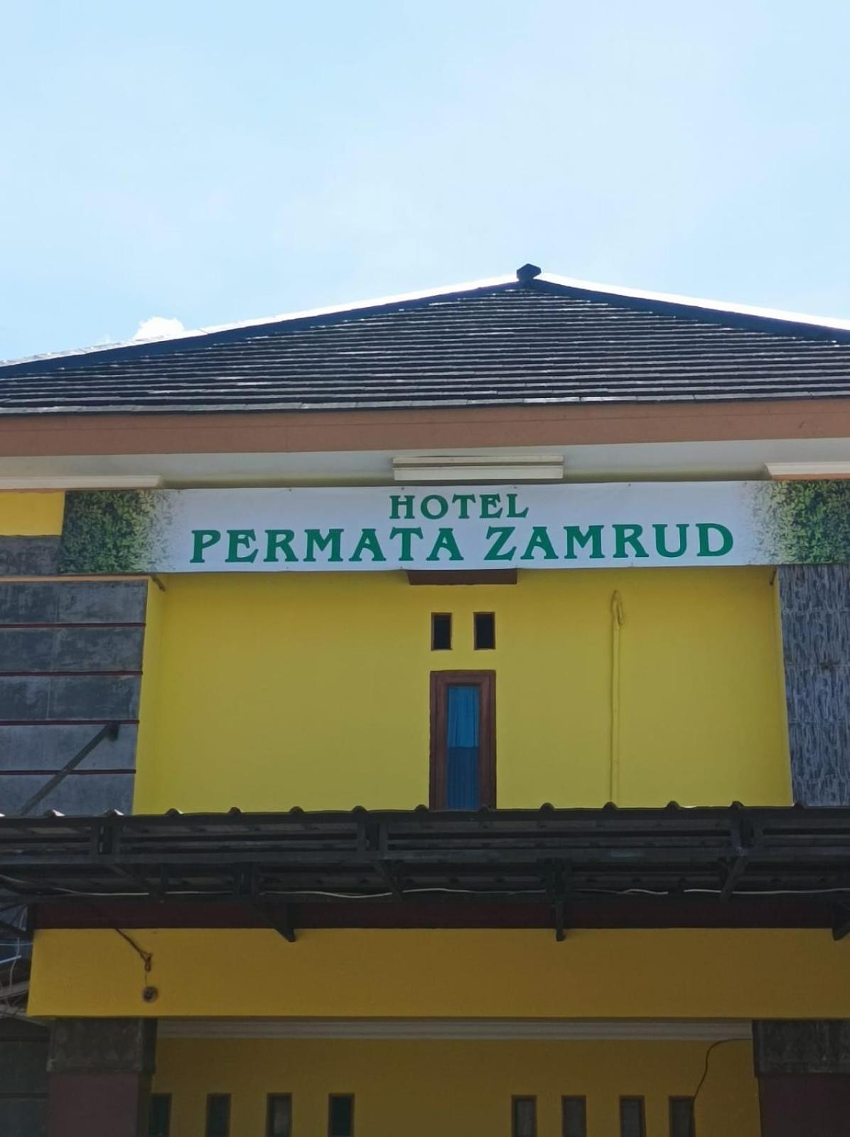 Hotel Permata Zamrud Cirebon Bagian luar foto