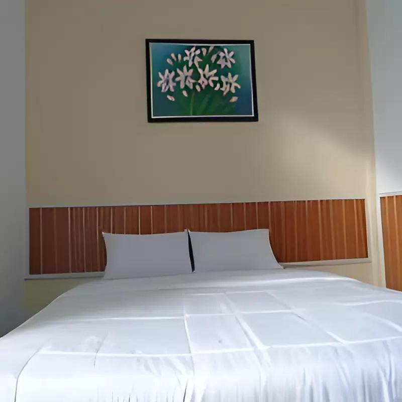 Hotel Permata Zamrud Cirebon Bagian luar foto